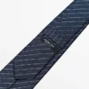 100 % silkkiä oleva raidallinen solmio 100 % silkkiä oleva raidallinen solmio