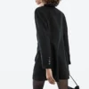 Blazer-tyylinen mekko satiinikoristeilla Blazer-tyylinen mekko satiinikoristeilla