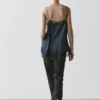 Camisole-toppi, jossa on kontrastivärinen pitsi Camisole-toppi, jossa on kontrastivärinen pitsi