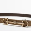 Equestrian-tyylinen halkaistu mokkanahkavyö Equestrian-tyylinen halkaistu mokkanahkavyö