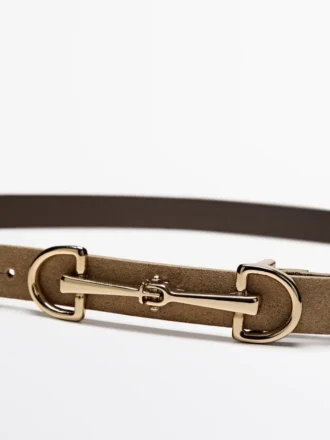 Equestrian-tyylinen halkaistu mokkanahkavyö