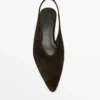 Halkaistu mokkanahkaiset slingback-kengät Halkaistu mokkanahkaiset slingback-kengät