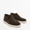 Halkaistusta nahasta valmistetut saapasmalliset Loaferit Halkaistusta nahasta valmistetut saapasmalliset Loaferit