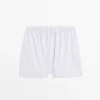 Kaksiraitaiset boxershortsit Kaksiraitaiset boxershortsit