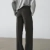 Keskikorkeat leveälahkeiset farkut Keskikorkeat leveälahkeiset farkut