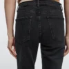 Keskikorkeat, lyhennetyt slim fit -farkut Keskikorkeat, lyhennetyt slim fit -farkut