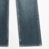 Korkeavyötäröiset bootcut-farkut Korkeavyötäröiset bootcut-farkut