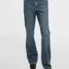 Korkeavyötäröiset bootcut-farkut Korkeavyötäröiset bootcut-farkut
