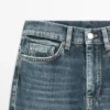 Korkeavyötäröiset bootcut-farkut Korkeavyötäröiset bootcut-farkut