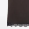 Lyhyt, ilmava mekko, jossa pitsiä Lyhyt, ilmava mekko, jossa pitsiä