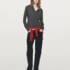 Mock-turtleneck-neuletakit, peitetyt napit