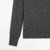 Mock-turtleneck-neuletakit, peitetyt napit