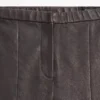 Nappanahkaiset leggingsit joustavilla yksityiskohdilla Nappanahkaiset leggingsit joustavilla yksityiskohdilla