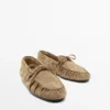 Pehmeät nahkaiset Loaferit, joissa on rypytysyksityiskohta Pehmeät nahkaiset Loaferit, joissa on rypytysyksityiskohta