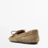 Pehmeät nahkaiset Loaferit, joissa on rypytysyksityiskohta Pehmeät nahkaiset Loaferit, joissa on rypytysyksityiskohta
