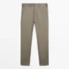 Puuvillaseoksesta valmistetut slim fit -housut Puuvillaseoksesta valmistetut slim fit -housut