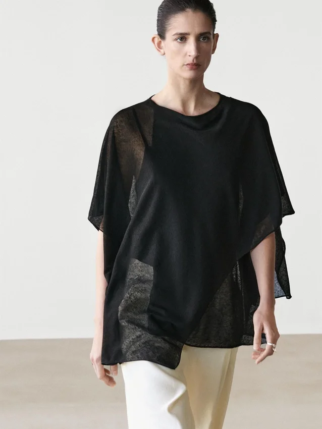 Surplice-mallinen pellavaseos-kapetoppi Surplice-mallinen pellavaseos-kapetoppi