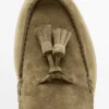Tassel-koristeiset split-nahkaiset loaferit Tassel-koristeiset split-nahkaiset loaferit